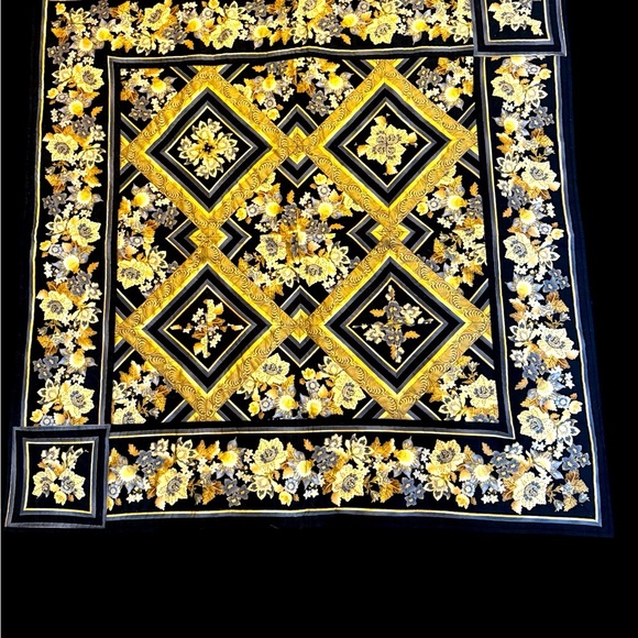 Handcrafted Quilt and Matching Runner Tapestry Set - Picture 1 of 14